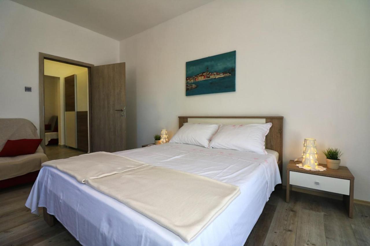 Apartmani Mikin เบทินา ภายนอก รูปภาพ