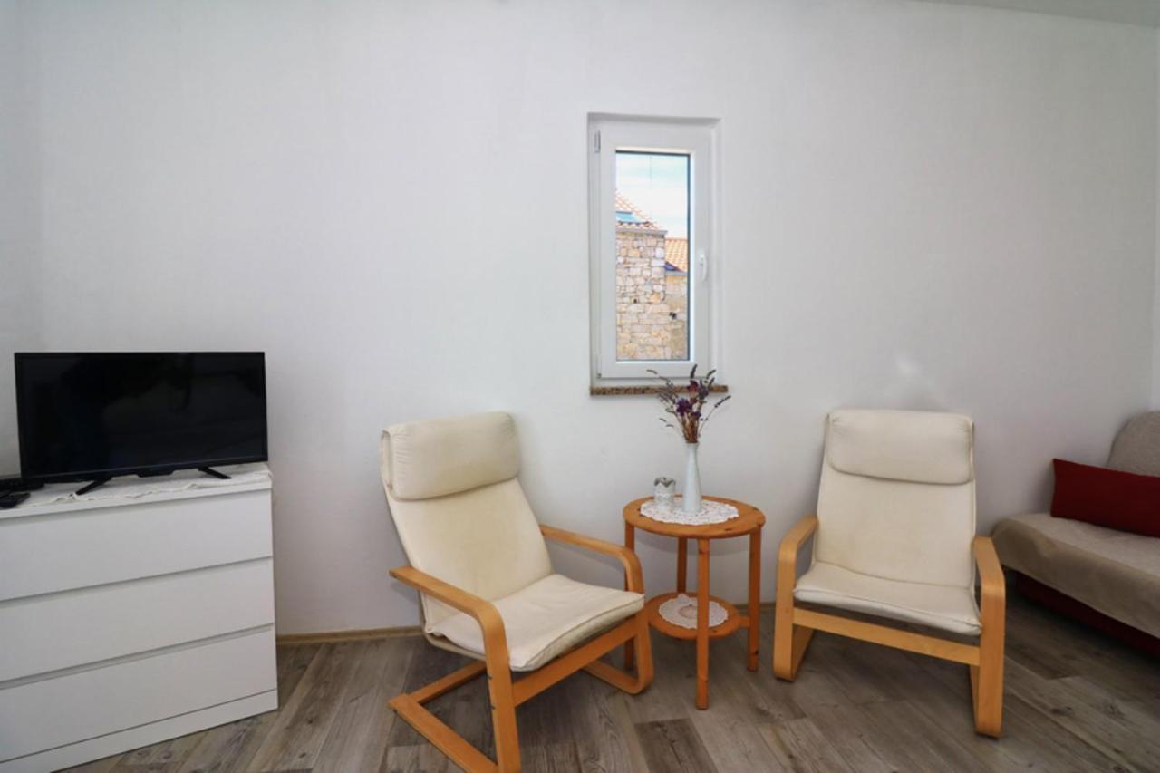 Apartmani Mikin เบทินา ภายนอก รูปภาพ