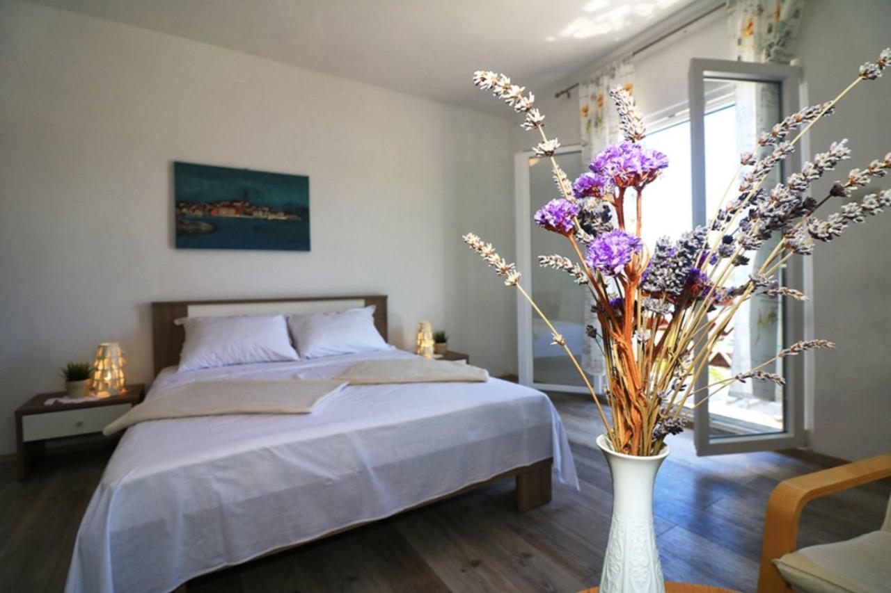 Apartmani Mikin เบทินา ภายนอก รูปภาพ
