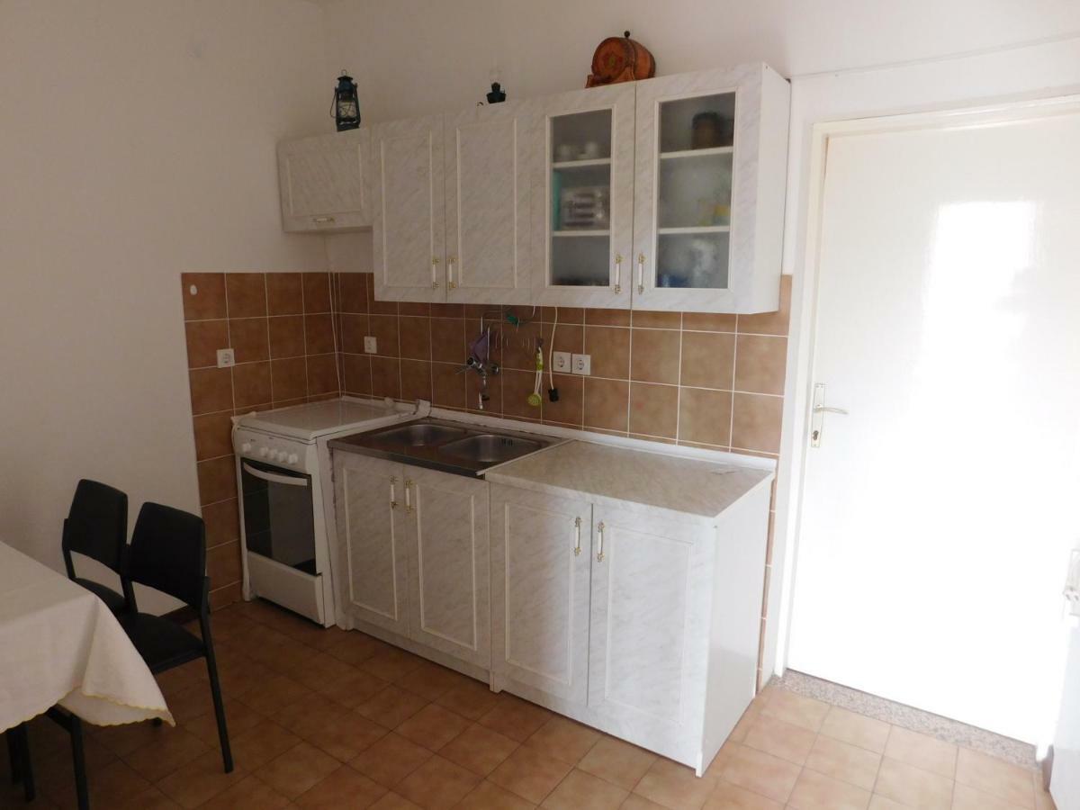Apartmani Mikin เบทินา ภายนอก รูปภาพ