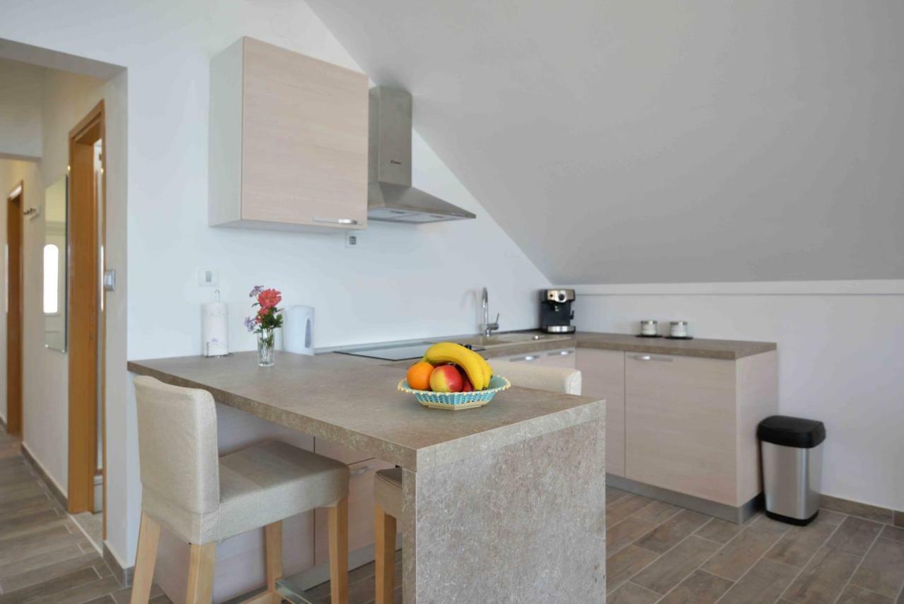 Apartmani Mikin เบทินา ภายนอก รูปภาพ