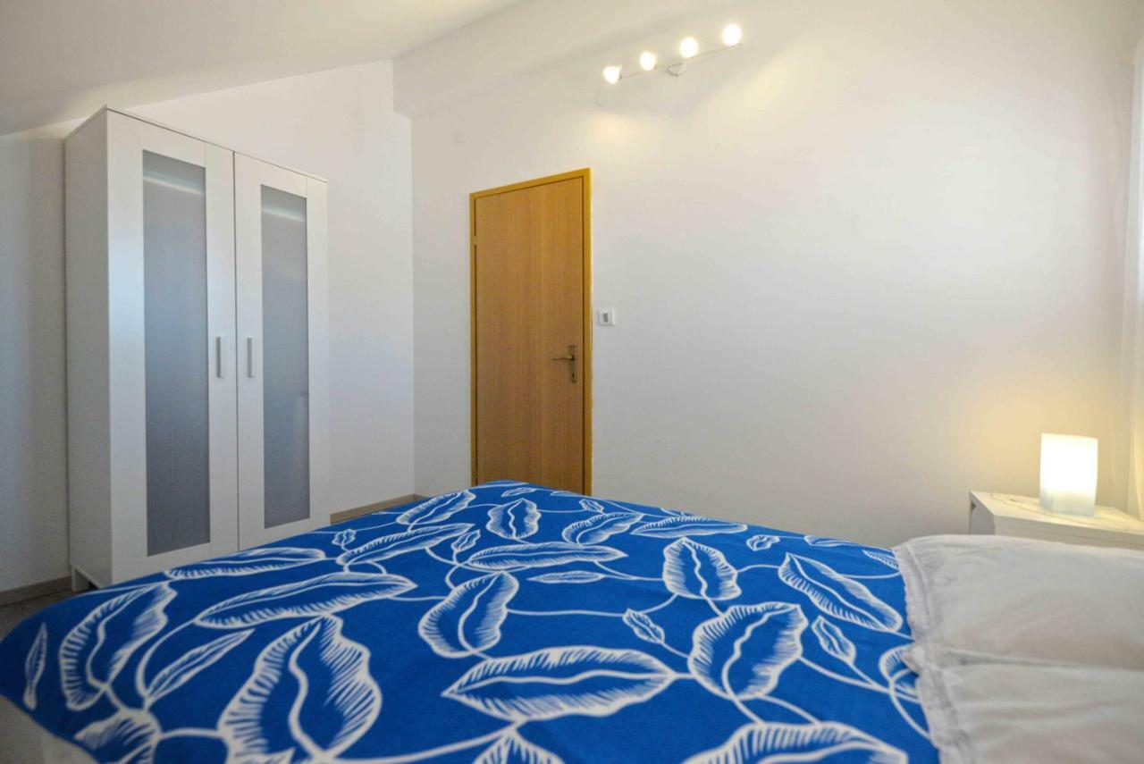 Apartmani Mikin เบทินา ภายนอก รูปภาพ
