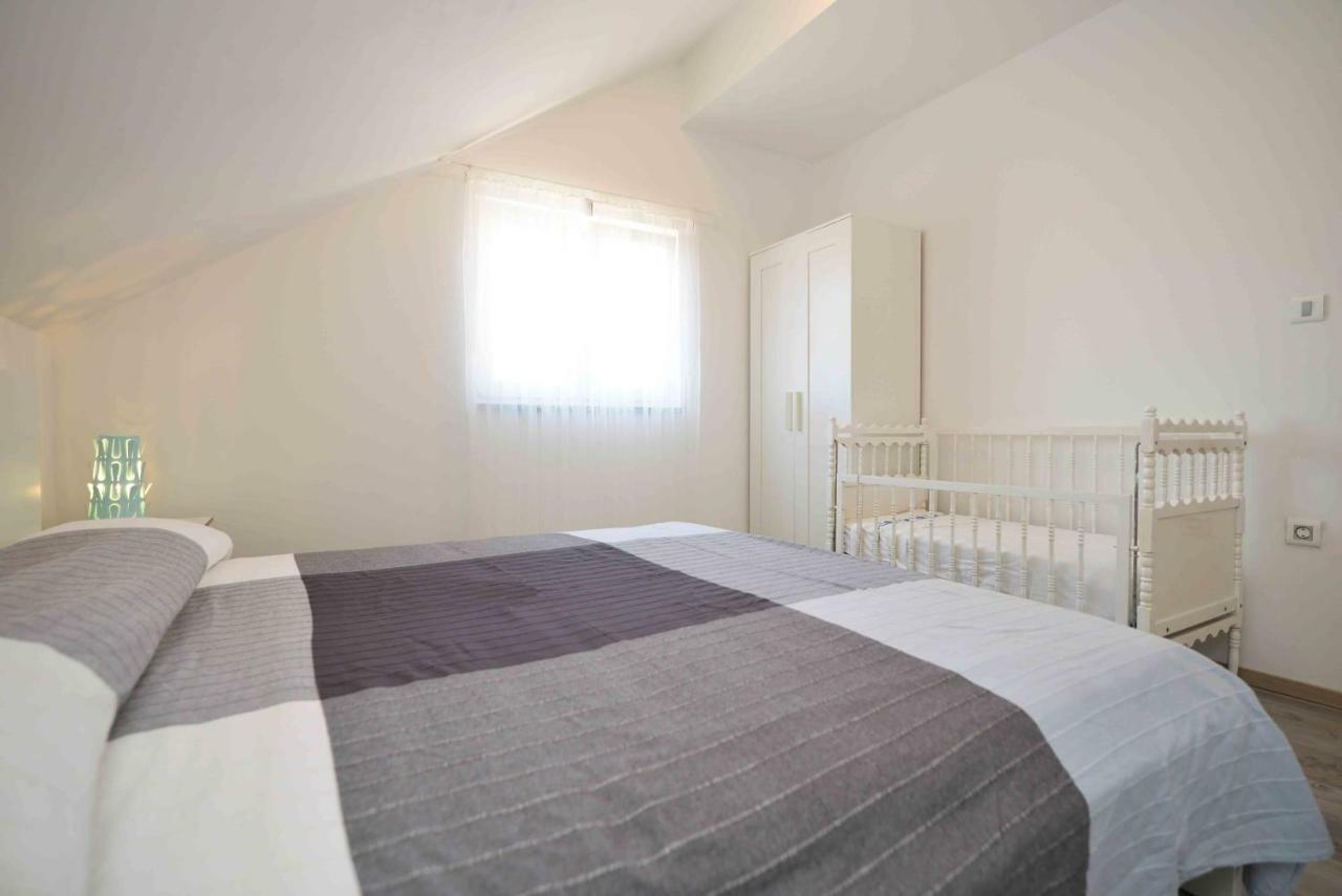 Apartmani Mikin เบทินา ภายนอก รูปภาพ